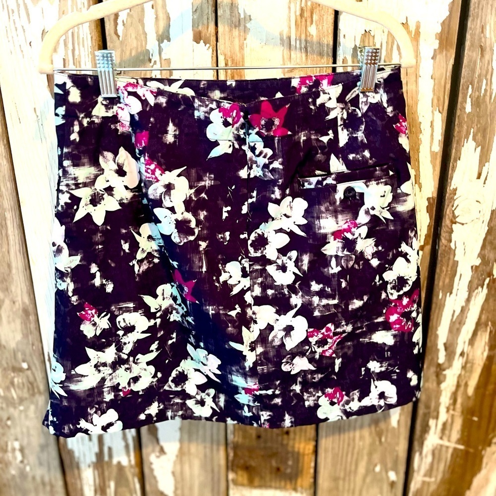 Lady Hagen Golf Skort Navy Floral Skort Hydrodri easy shaper Size 6
